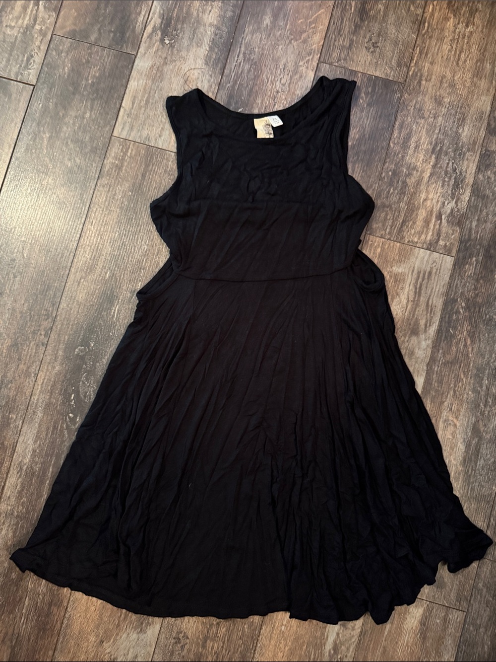 Francesca's Collections Black Sleeveless Midi Dress